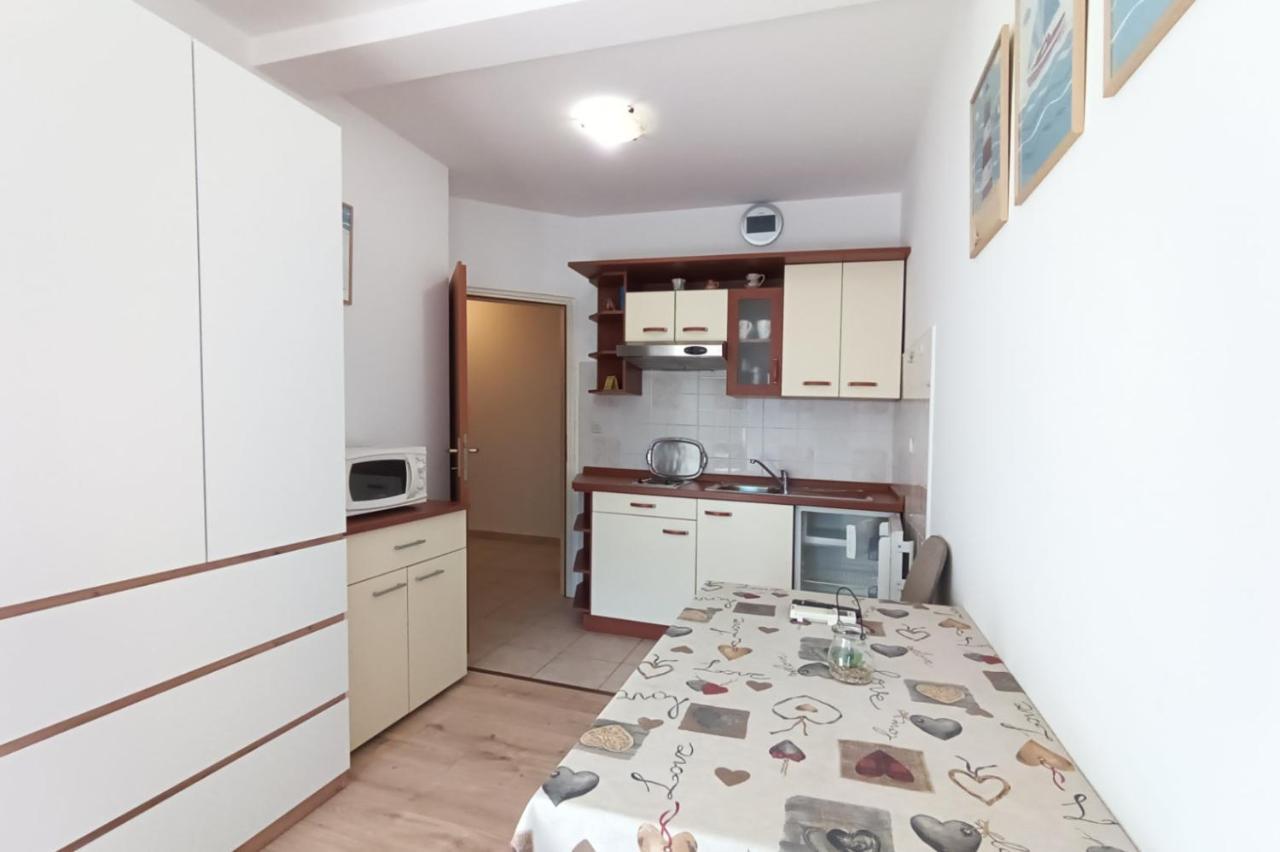 Apartments Jelovac Porec Exterior photo
