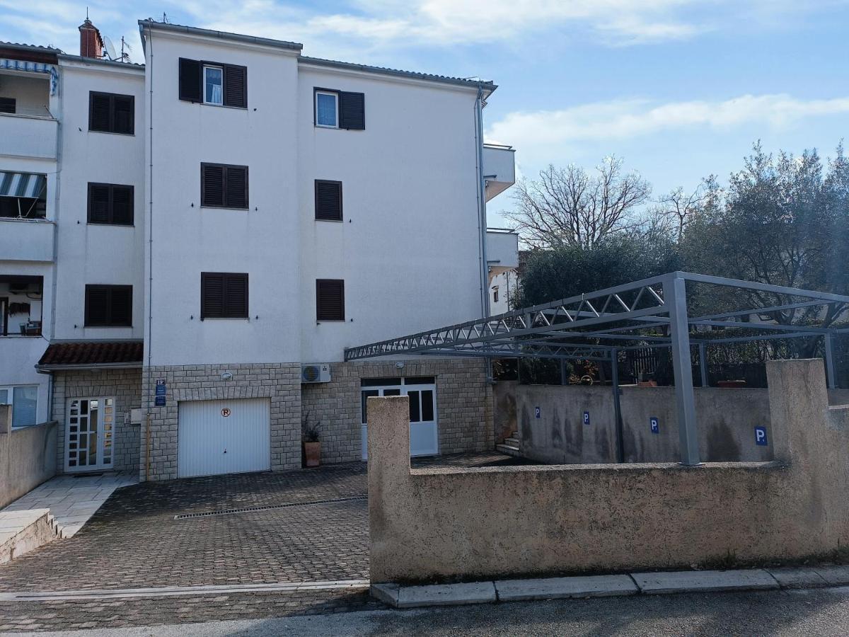 Apartments Jelovac Porec Exterior photo